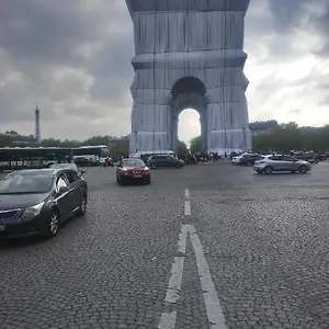Toureifelchampselysee Appartement