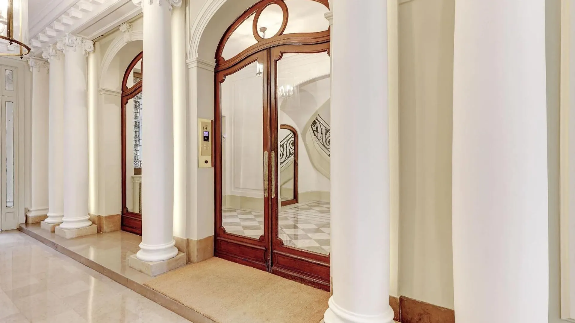 Apartamento Appartement De Luxe Haussmannien Aux Champs-Elysees París