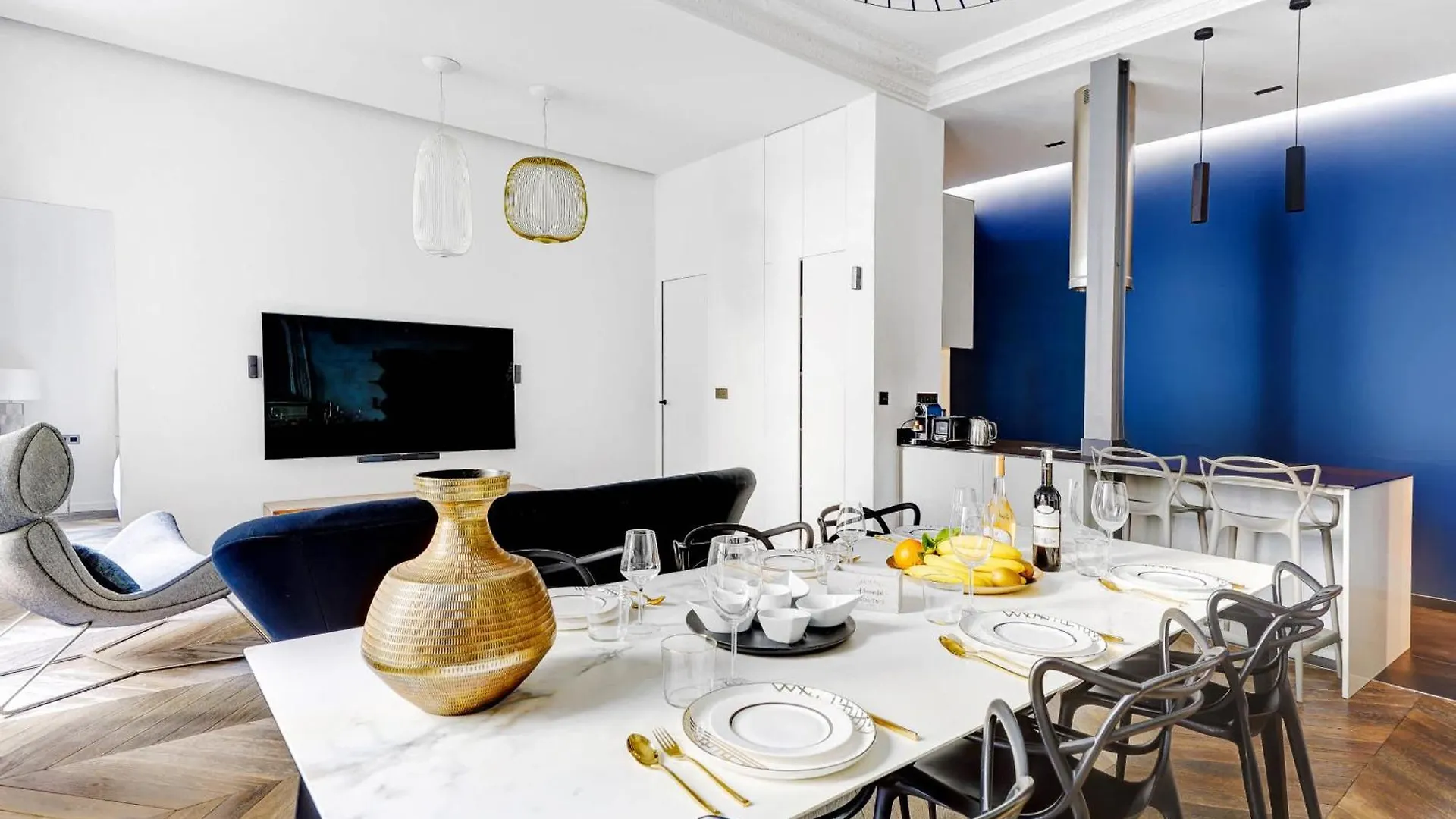 Appartement De Luxe Haussmannien Aux Champs-Elysees París
